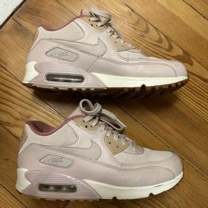 Pink Nike air max size 8.5 women’s